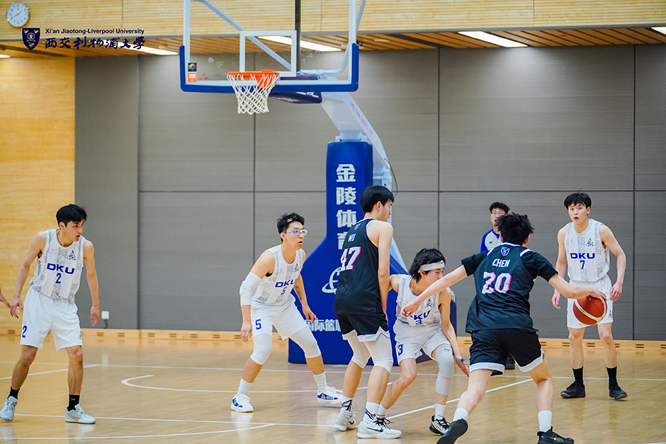 篮球NBA球队教练轮换策略调整